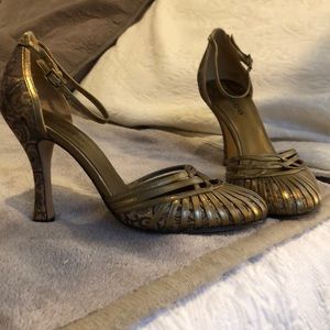bebe retro dressy heels